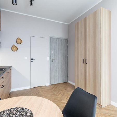 Superapart Batorego 33/A Варшава Экстерьер фото